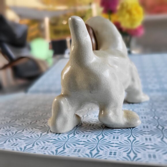 Vintage Bassett Hound Dog Figurine Porcelain England - Picture 3 of 16